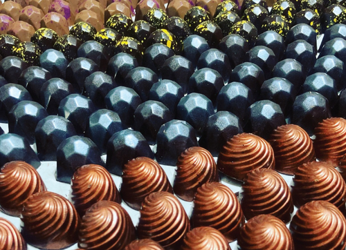 Box of 12 Dubai chocolate Bonbons