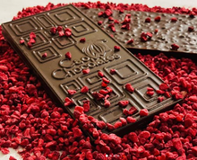 Load image into Gallery viewer, Dark Chocolate single origin Dominican Republic 70% + Raspberries